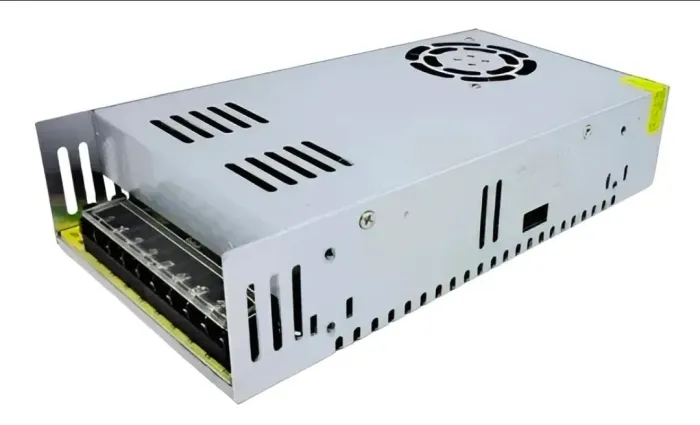 Fonte Chaveada 12V 50A 220/110