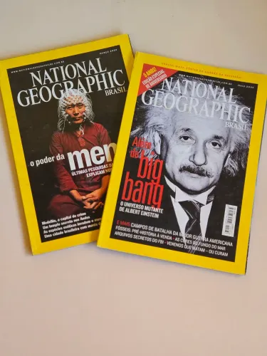 Duas revistas National Geographic marco/maio 2005