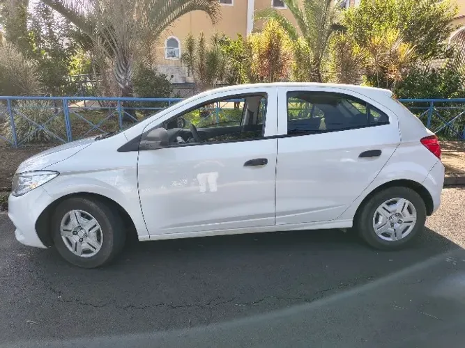 Chevrolet Onix JOY Hatch 1.0 8V Flex Mec. 4P 2018
