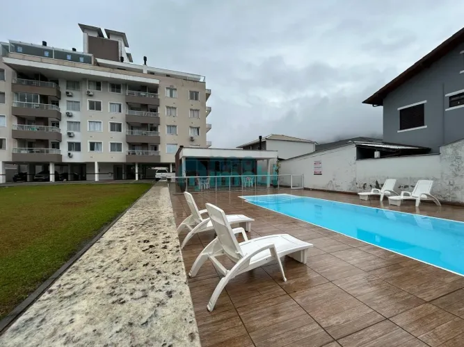 Apartamento em Praia de Fora - Palhoça