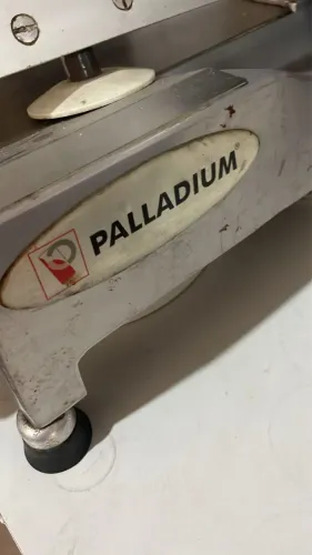 Máquina de cortar frios
