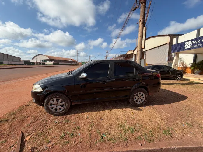 Fiat Siena EL Celeb. 1.4 MPI Fire Flex 8V 4P 2013
