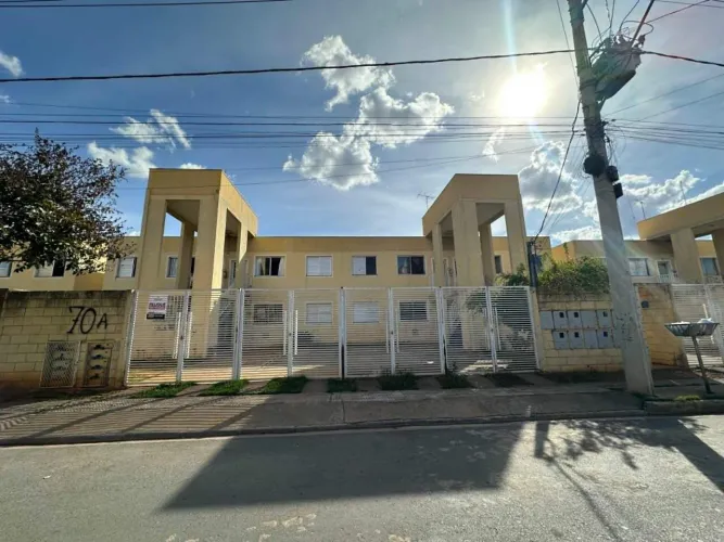 Apartamento Térreo para Aluguel - Bairro Residencial Sul Ipês - Montes Claros/MG, 02 quart