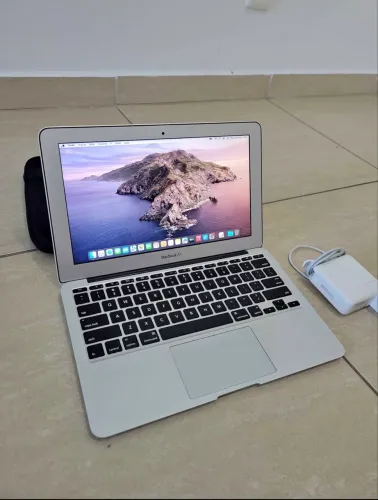 MacBook Air i5 4gb RAM funcionando 100%
