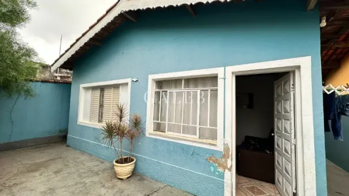 Casa com 3 Residências à Venda no Jardim Terceiro Centenário em Atibaia | Imóvel para Inve