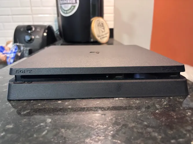 Playstation 4 - SONY