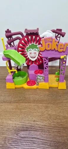 Imaginext Fábrica de Risadas do Coringa