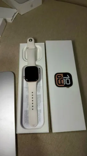 Apple Watch Series 10 ? 42 mm 