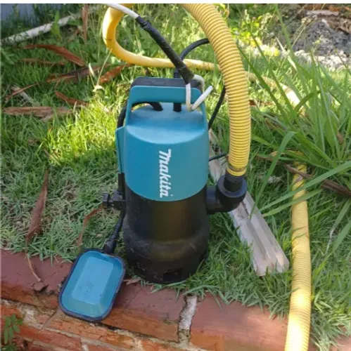 BOMBA D'AGUA MAKITA ÁGUA LIMPA E SUJA