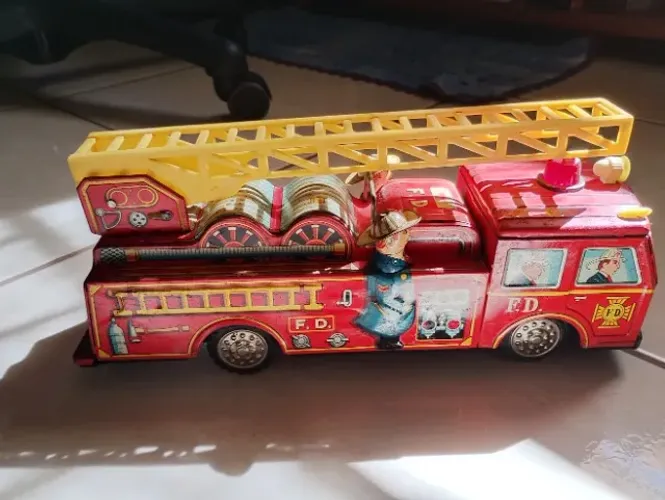 Caminhão de Bombeiros Antigo Lata ATC (Japão) - Anos 50/60