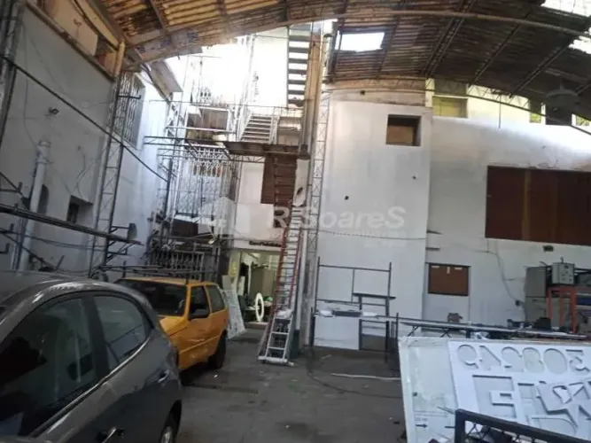Locação de loja comercial na Av. Paulo de Frontin - 300m²