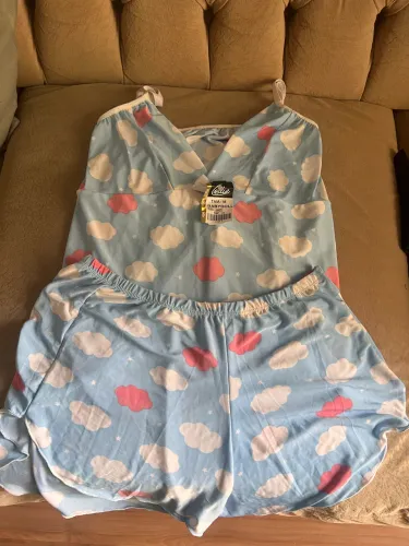 Pijama Baby Doll M - Novo com Etiqueta - Estampa Nuvenzinhas 