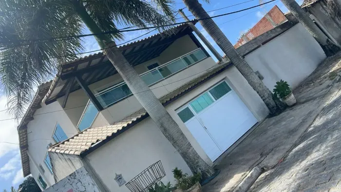 São José/Búzios- Magnífica residência com 180m2, independente 3qtos. Proximo melhores prai