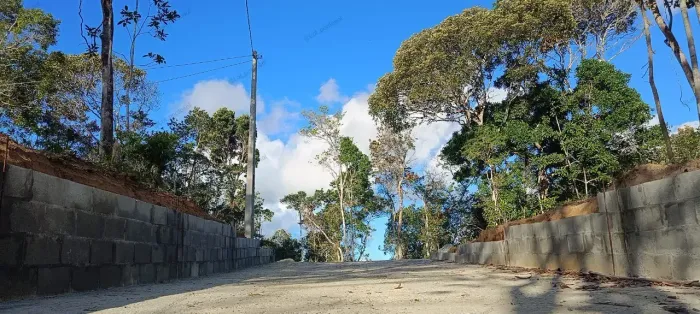 Vendo lote na Linha verde em Loteamento fechado