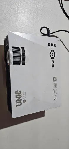 Projetor Unic Uc40 800 Lumens Hdmi Mkv Usb