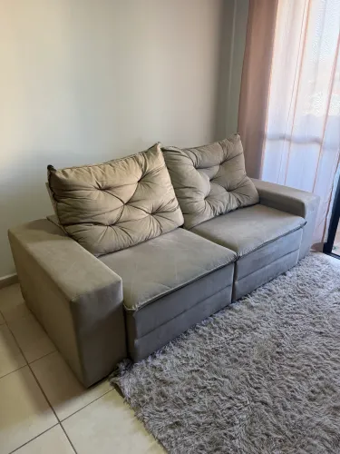 Sofá Retrátil em Suede
