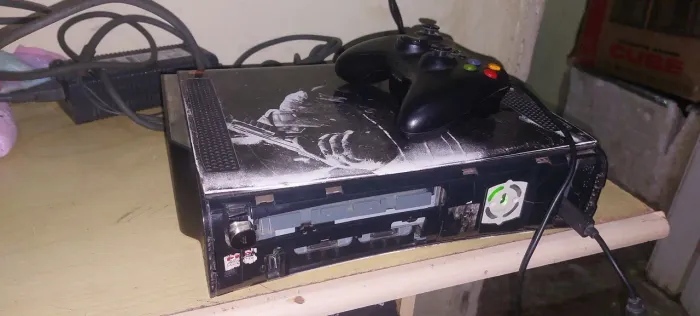 Xbox 360 elite leia descrição 