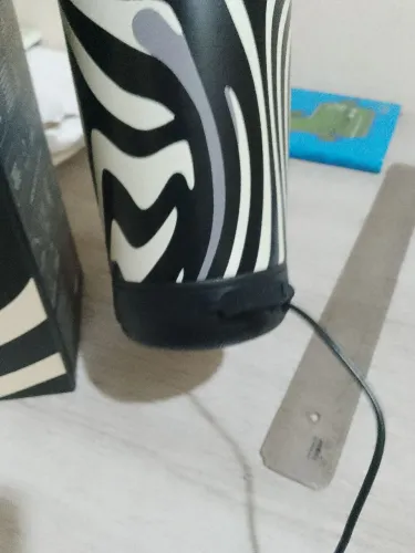 Copo térmico caixa som usb