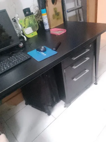 Escrivaninha/ mesa