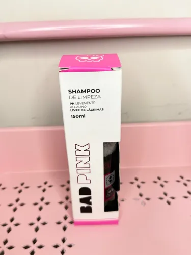 Shampoo de limpeza para cílios. 