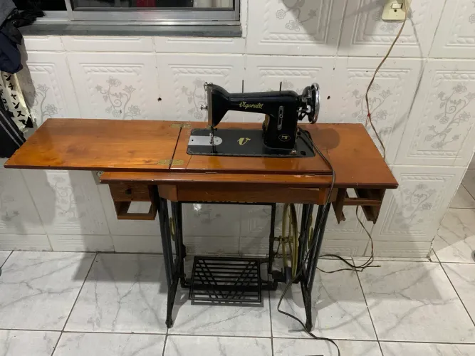 Máquina de Costura Vigorelli Retrô ? Relíquia