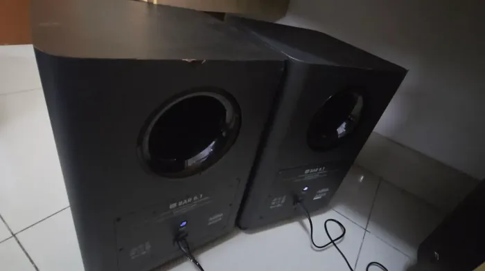 Soundbar jbl bar 5.1 com sourrond destacável