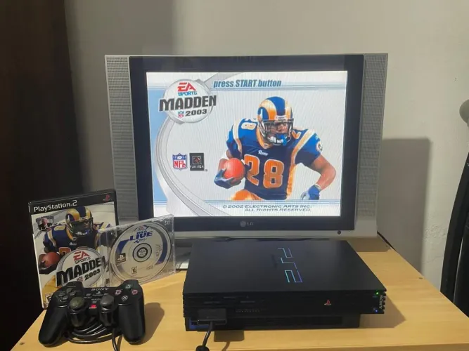 PlayStation 2 fat esta impecáve desbloqueado com chip Matrix lendo ps2 e ps1