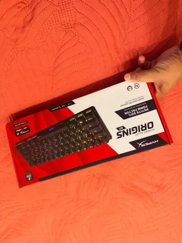 Teclado mecânico hyper alloy 60