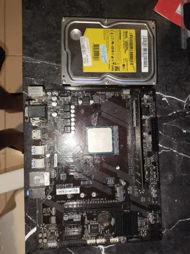KIT PLACA MÃE, PROCESSADOR, MEMÓRIA E HDD