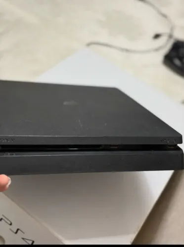 PS4 na caixa 