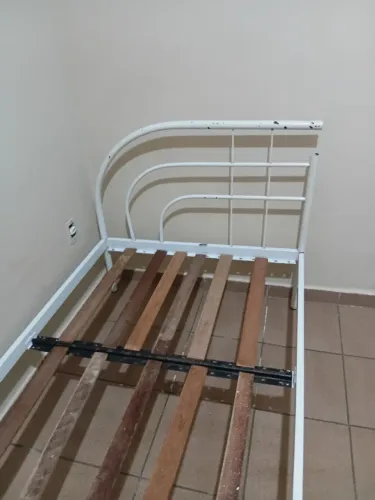 Cama de solteiro com colchão