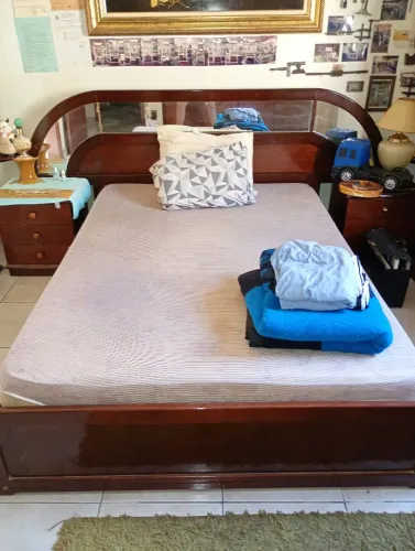 Cama de casal 1,40 m