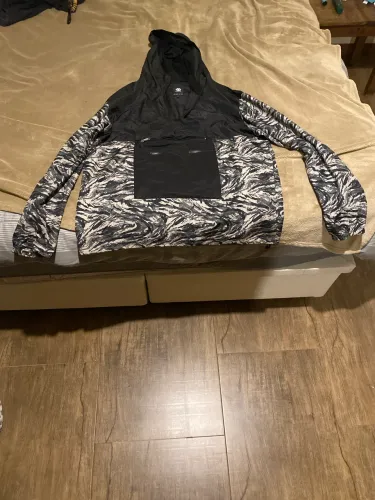 Jaqueta corta vento element camuflada
