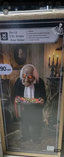 Mordomo com som e leds e movimento walloween