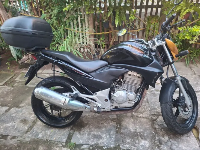 Vendo Moto CB300R