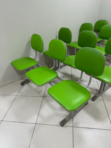Longarina para consultório e sala de espera