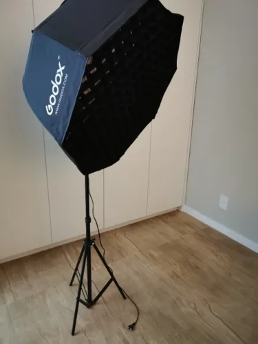Octabox Godox 80cm + tripé + lâmpada