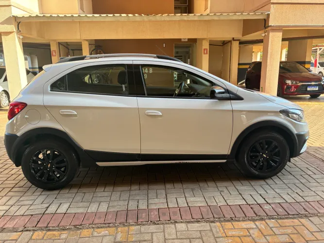 Chevrolet Onix Activ 1.4 8V Flex Aut. 4P 2019