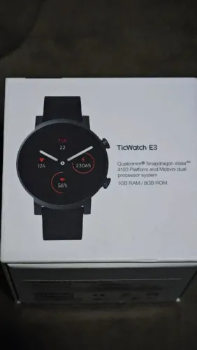 Vendo Relógio TicWatch E3 na cor preta, usado apenas uma vez.