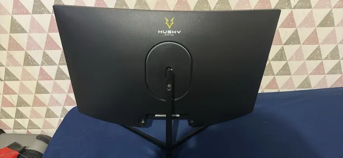 Monitor curvo Husky Stomr 165hz