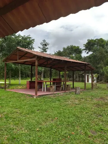 Vendo SItio em Vigia c/ 120 x 500 mts com 4 quartos em Santa Rosa da Vigia Pa