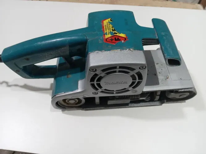 Vende-se lixadeira de cinta manual marital