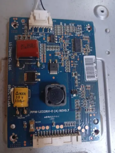 Placa inverter da tv Panasonic TC-L32B6B cód 6917L-0126A funcionando