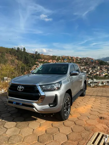 Toyota Hilux CD SRV 4X4 2.8 TDI Diesel Aut. 2024