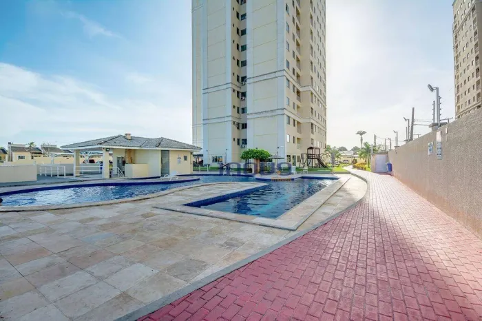 Apartamento com 3 dormitórios para alugar, 55 m² por R$ 2.785,24/mês - Messejana - Fortale