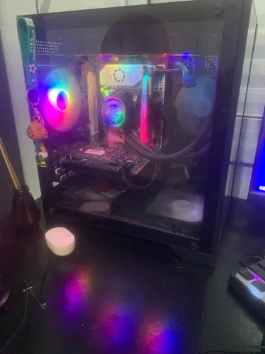     PC Gamer RX 580 8GB | Xeon 14C/28T | 16GB RAM | Impecável