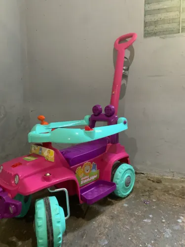 Vendo carrinho de passeio infantil novo
