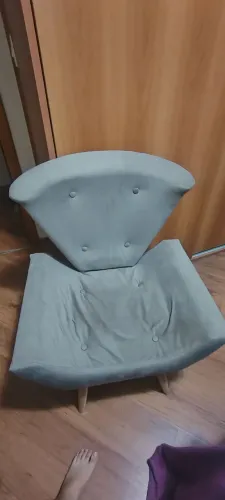 Poltrona cinza estofada