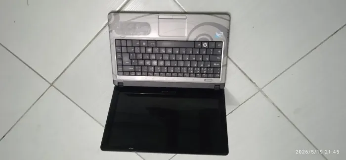 NOTEBOOK - NAO FUNCIONA - RETIRADA DE PEÇA