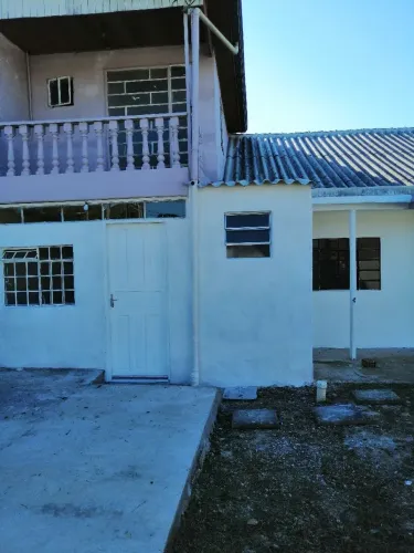 Aluga se CASA 2 quartos R$ 1.700.00
